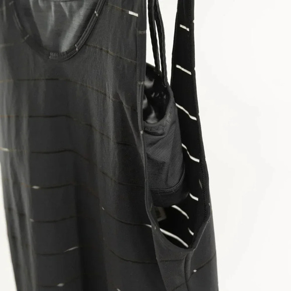 Athleta Max Out Chi 2 in 1 Tank - Black/Gray - size S - Picture 6 of 9